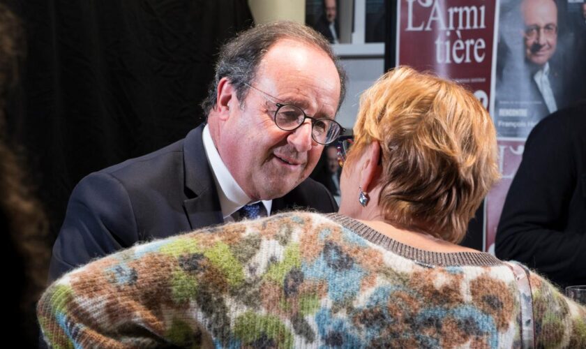 « La vraie question, c’est “Y a-t-il quelqu’un d’autre ?” » : François Hollande, l’ancien président revenu dans le jeu