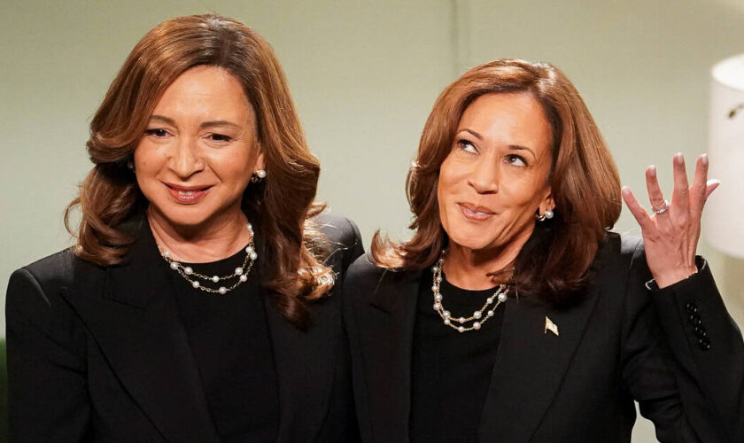 Election présidentielle américaine : Kamala Harris invitée surprise et hilare dans «Saturday Night Live»