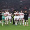 Der VfB Stuttgart trifft auswärts auf Regensburg. Foto: Rolf Vennenbernd/dpa