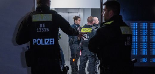 Berlin: Polizei findet drei Leichen in Wohnung in Marzahn - Mordverdacht