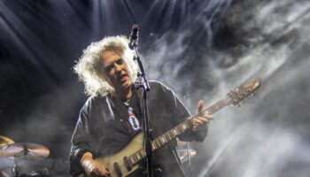 “Songs of a Lost World” : le retour de The Cure exalte les Britanniques