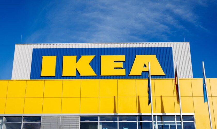 Ikea veut indemniser d’anciens détenus forcés à travailler pour sa filiale est-allemande