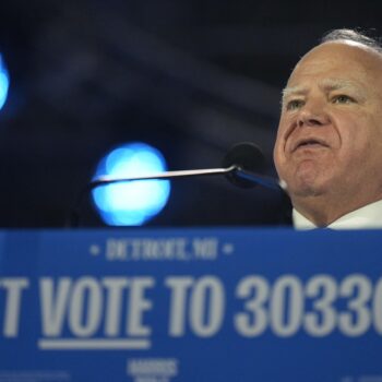 Tim Walz talks abortion during final campaign rally with Michigan voters: 'Everything is on the line'