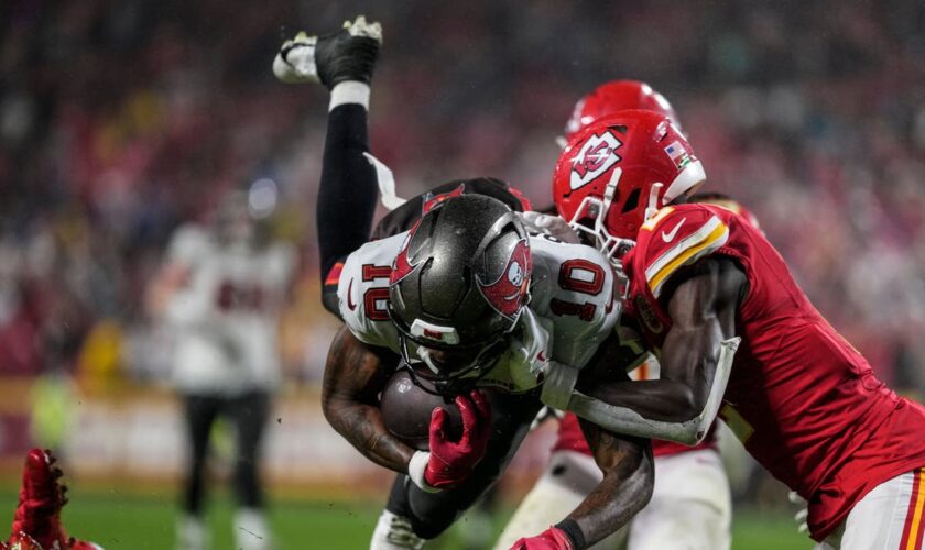 Kansas City Chiefs remain perfect with overtime victory