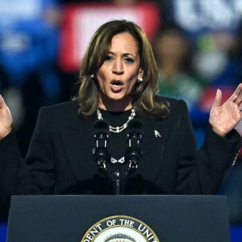 La vice-présidente et candidate démocrate à l'élection présidentielle américaine Kamala Harris lors d'un meeting de campagne à Philadelphie, en Pennsylvanie, aux ETats-Unis, le 4 novembre 2024