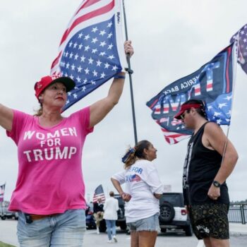 Liveblog zur US-Wahl 2024: Trump holt Heimatsstaat Florida – Wahllokale in Pennsylvania geschlossen