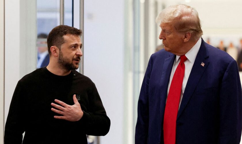 Donald Trump and Ukraine's President Volodymyr Zelenskiy meet at Trump Tower in New York City, U.S., September 27, 2024. REUTERS/Shannon Stapleton REFILE - QUALITY REPEAT