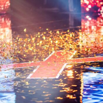 Dans « LFAUIT » saison 19, le Platinium Buzzer accordé à des « spécialistes » de l’émission