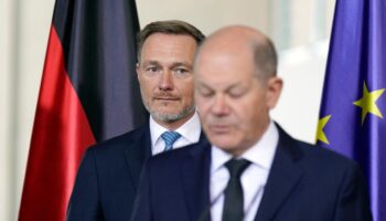 Ampel-Aus: der entlassene Finanzminister Christian Lindner und Kanzler Olaf Scholz