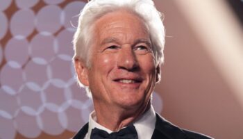 Hollywoodstar Richard Gere vergleicht Beziehungen mit einem Handelsgeschäft. (Archivbild) Foto: Scott A Garfitt/Invision/AP/dpa