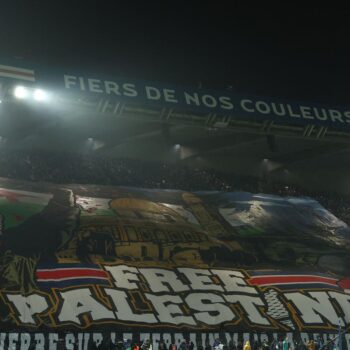 Bruno Retailleau condamne la banderole dévoilée par des supporters parisiens en soutien à Gaza, avant le match PSG-Atlético Madrid