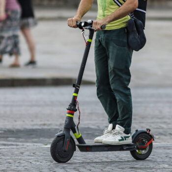 Black Friday vélos et trottinettes électriques : Jusqu'à 100 euros de réduction sur les trottinettes électriques, offre limitée à saisir rapidement