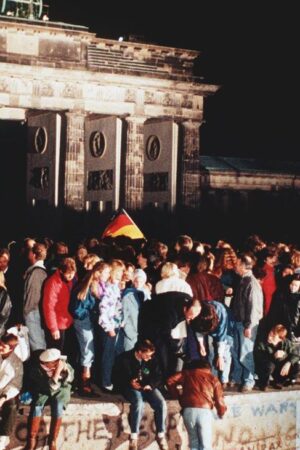 9. November 1989: Olaf Scholz würdigt Mauerfall vor 35 Jahren als "Sieg der Freiheit"