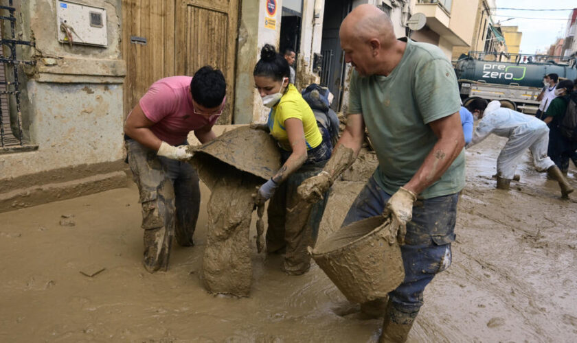 Après les inondations en Espagne, des manifestations prévues contre les autorités