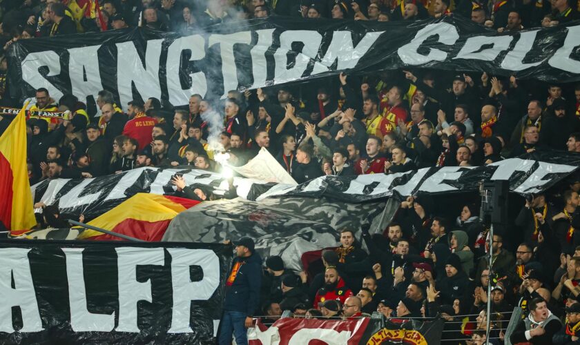 En Ligue 1, le match RC Lens-FC Nantes brièvement interrompu après des jets de balles de tennis