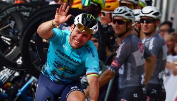 Mark Cavendish during the lap of honour in Singapore. Pic: Reuters