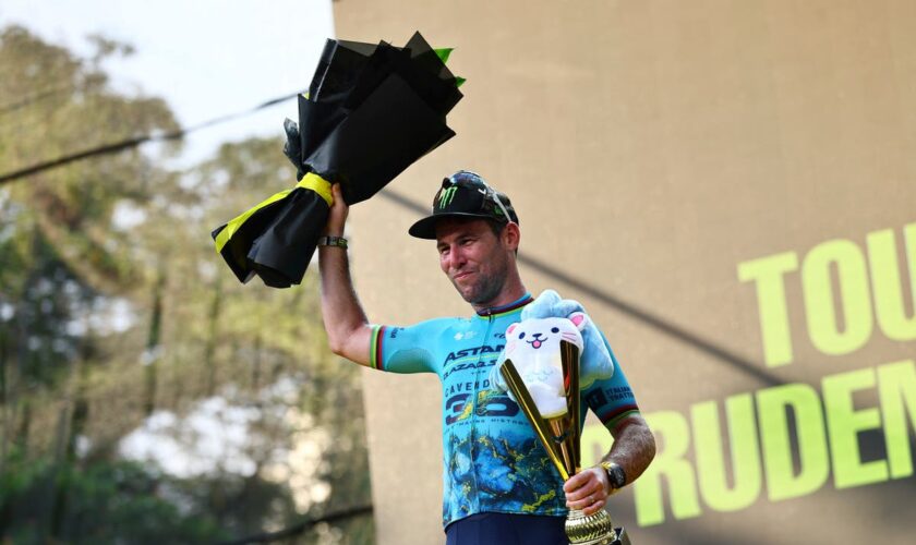 Sir Mark Cavendish triumphs in emotional final race to end career in style