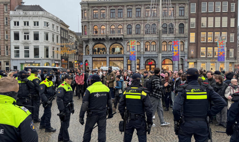 À Amsterdam, des manifestants propalestiniens arrêtés lors d'un rassemblement interdit