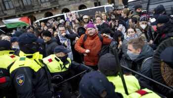 À Amsterdam, des dizaines d’arrestations lors d’une manifestation propalestinienne interdite