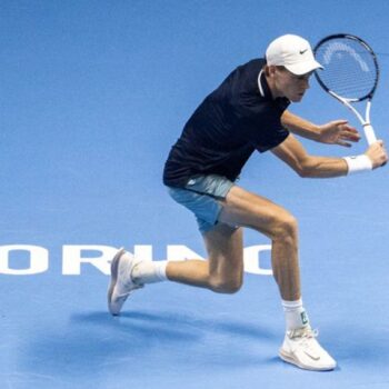 Jannik Sinner verlor 2023 das Endspiel bei den ATP Finals gegen Topstar Novak Djokovic, der diesmal nicht am Start ist. Foto: Ma