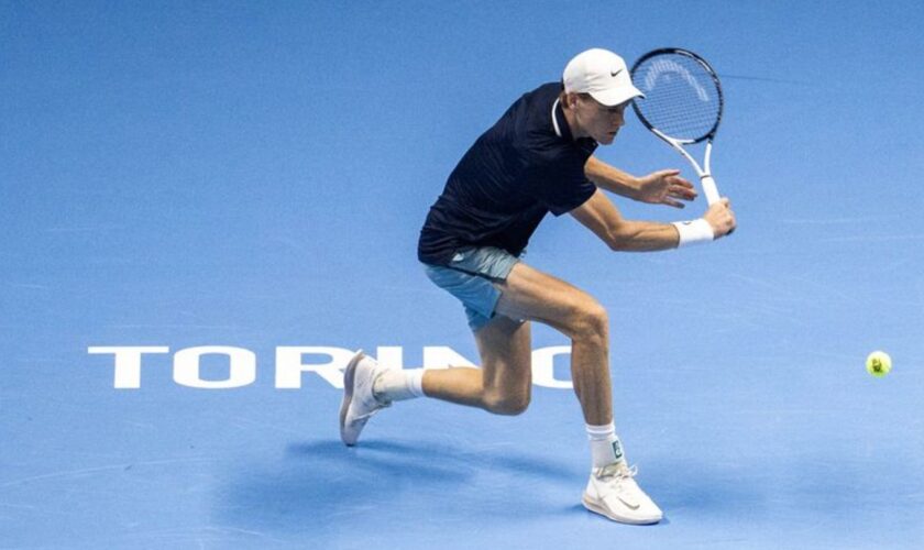 Jannik Sinner verlor 2023 das Endspiel bei den ATP Finals gegen Topstar Novak Djokovic, der diesmal nicht am Start ist. Foto: Ma