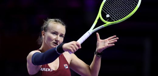 Tennis: Kommentator fliegt nach Witzen über das Aussehen von Wimbledonsiegerin Barbora Krejčíková aus dem Programm