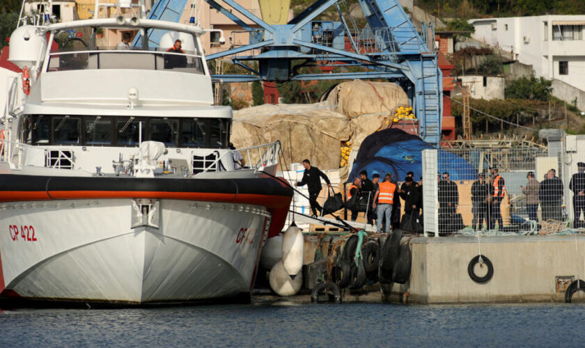 Transfert de migrants en Albanie : des juges italiens saisissent la Cour de justice de l'UE