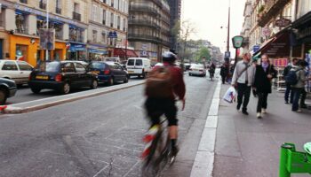 À Paris, un chauffeur de bus mis à pied pour avoir intimidé un cycliste