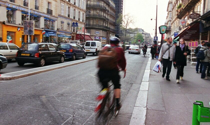 À Paris, un chauffeur de bus mis à pied pour avoir intimidé un cycliste