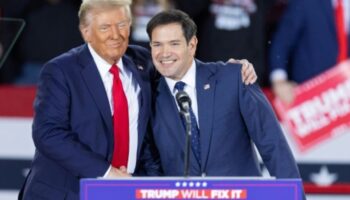 Marco Rubio mit Donald Trump bei einem Wahlkampfauftritt