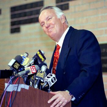 John Robinson, successful football coach at USC and with the LA Rams, has died at 89