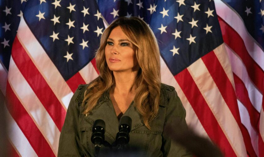 Melania Trump répond « non » à l’invitation des Biden à la Maison Blanche et donne le ton de son mandat de First Lady