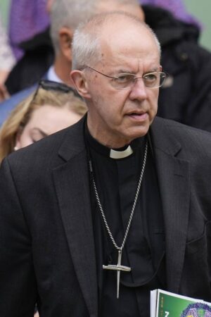 Accusé d’avoir couvert des agressions physiques et sexuelles, le chef de l’Eglise anglicane Justin Welby démissionne