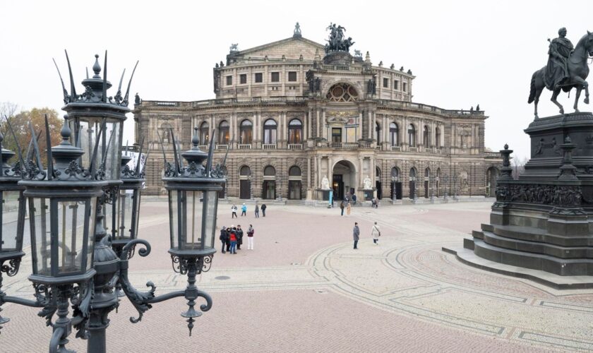 Der Semperopernball ist am 7. Februar erneut Schauplatz eines Balls. Foto: Sebastian Kahnert/dpa