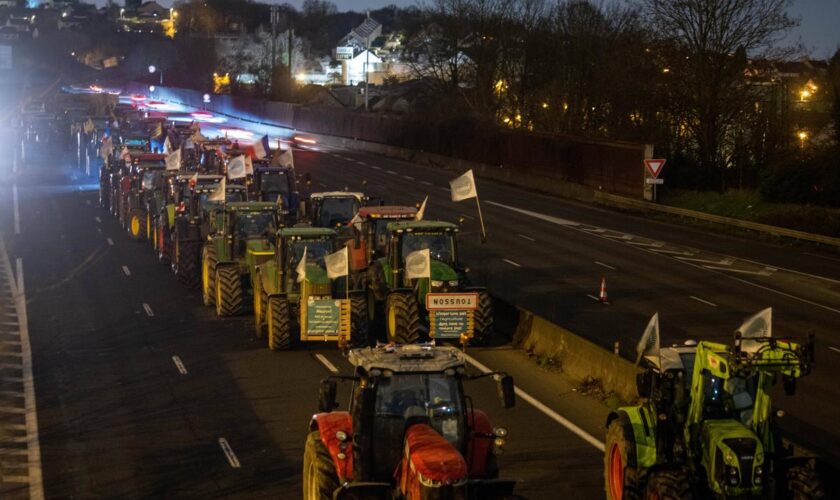 Les agriculteurs se préparent à de nouvelles mobilisations, le gouvernement met en garde contre des violences