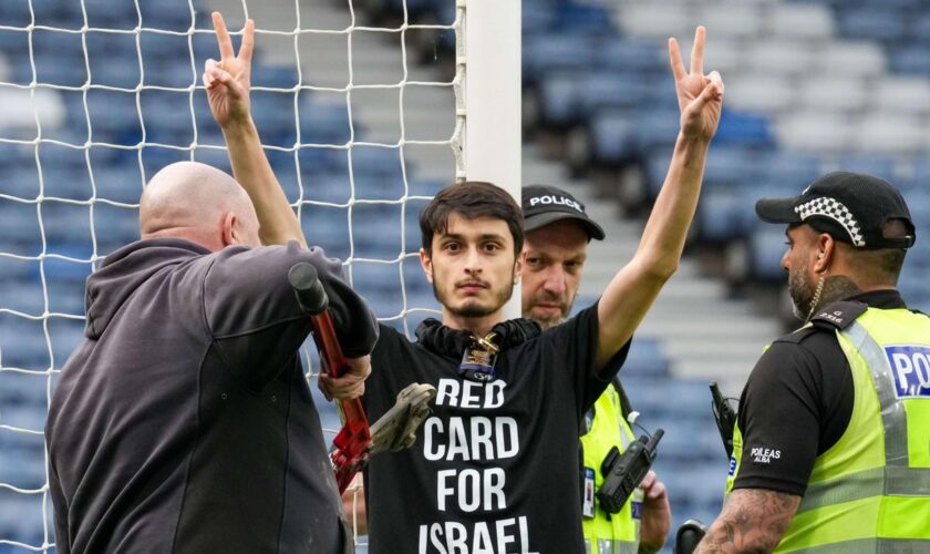 France-Israël : les députés LFI demandent l’annulation du match de football craignant un risque de « trouble très fort »