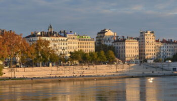 SDF tué à Lyon : un suspect sous OQTF, soupçonné d'être un tueur en série