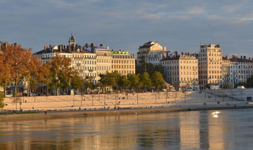 SDF tué à Lyon : un suspect sous OQTF, soupçonné d'être un tueur en série