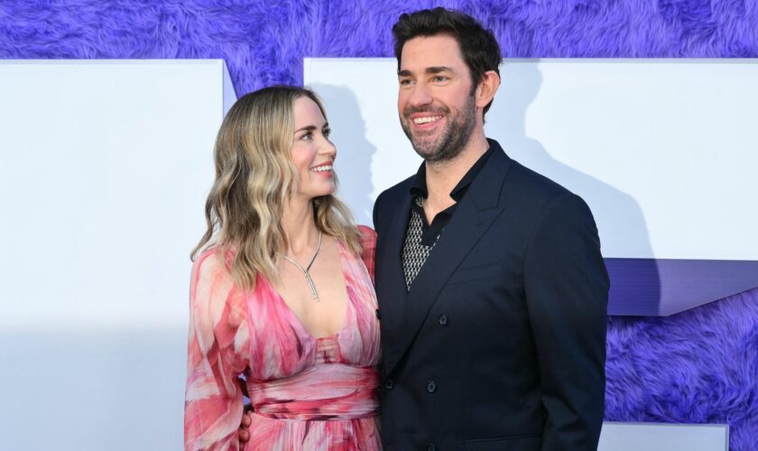 John Krasinski élu homme le plus sexy du monde en 2024 selon « People », Emily Blunt est ravie