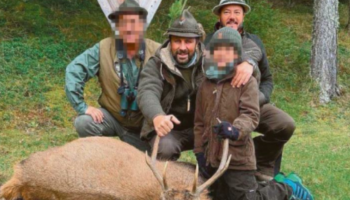 En Autriche, un chapeau traditionnel de chasse a coûté son poste à un élu du Tyrol