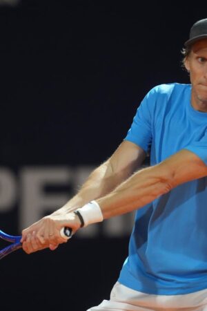 Diego Forlan’s pro tennis debut ends in defeat for former Uruguay forward