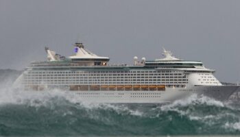 "Explorer of the Seas": Kreuzfahrtschiff gerät vor Teneriffa in schwere Schieflage