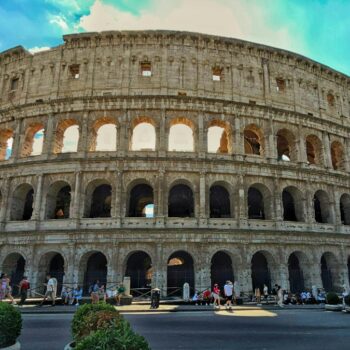 Avec Airbnb, vous pourrez bientôt jouer les gladiateurs dans le Colisée et ça fait polémique