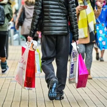 'I'm a shopping expert and these are my 7 top tips to bag biggest Black Friday deals'