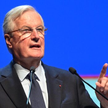 Interdiction du cumul des mandats : Barnier prêt à revenir sur la mesure en vigueur depuis 2017