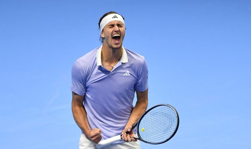 Alexander Zverev brushes aside Carlos Alcaraz to reach last four at ATP Finals