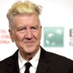 Starregisseur David Lynch kann wegen seiner schweren Lungenerkrankung kaum durch einen Raum gehen, wie er erzählt. Foto: Luigi M