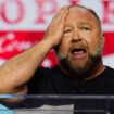 Le média satirique “The Onion” gagne les enchères consécutives à la faillite du conspirationniste Alex Jones