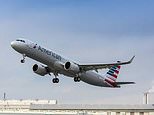 American Airlines flight narrowly avoids crashing into Hawaii mountain