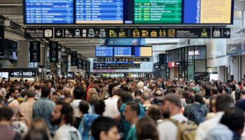 Grèves de Noël : le patron de la SNCF met en garde les cheminots avant une fin d’année agitée